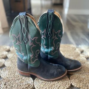 SOLD- Women’s Boulet Cowboy Boots